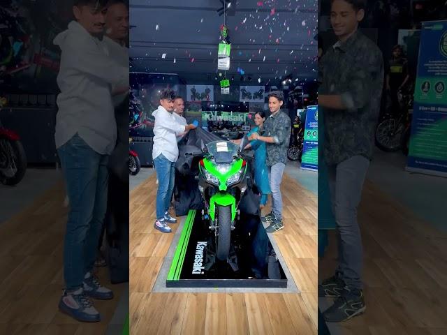 Delivery of new kawasaki Ninja 300 Lime Green 2023 #kawasaki #kawasakininja #ninja #ninja300 #gopro