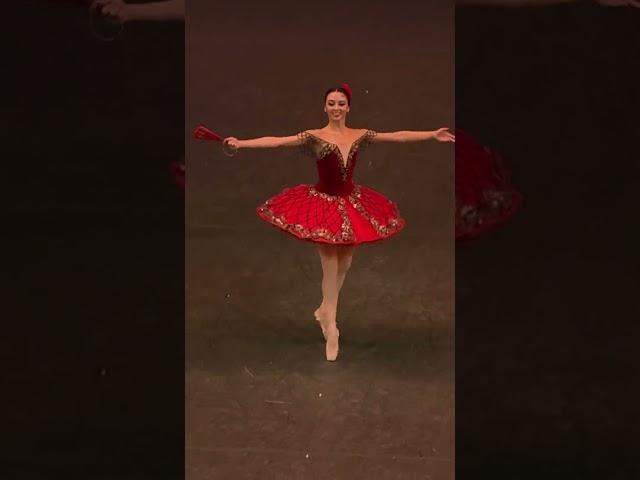 Лиза КокореваВеликолепно! Вариация Китри с веером 🪭3 действие #ballet #donquixote Дон Кихот