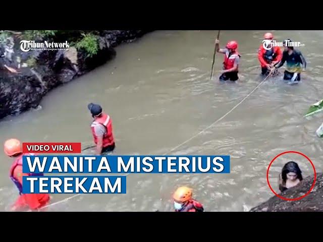 VIRAL Video Wanita Misterius Terekam saat Pencarian Korban di Sungai