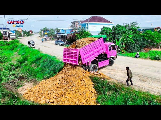 Wonderful work! Start new Project Landfill by Expert Driver skill Using Dozer D31P pushing SoilRock