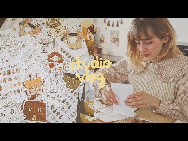 Studio vlog  ma vie d'illustratrice freelance : les préparatifs de ma nouvelle collection !