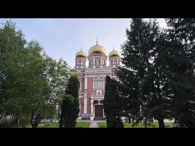 Митрополит Игнатий совершил великую пасхальную вечерню в Покровском соборе города Саратова