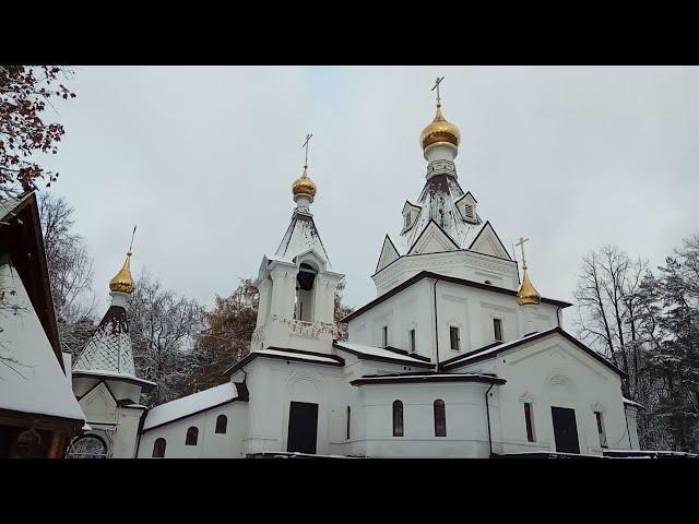 Засыпало снегом Перловский парк и новый Донской храм в Перловке (Мытищи)