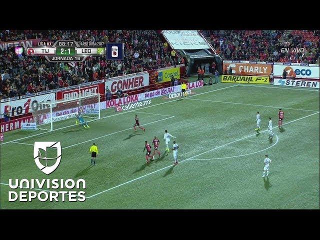 PENAL | Gustavo Bou lo falla a lo ‘Panenka’ ante William Yarbrough | Xolos de Tijuana vs León