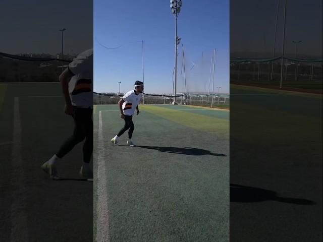 تحديت بشار عربي في تسجيل هدف خارق!!| #shorts #football