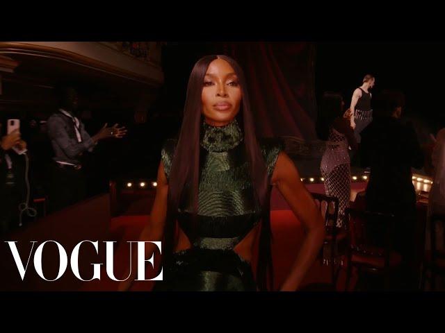 Supermodels Naomi, Cindy, Linda & Christy Stun the Vogue World Crowd