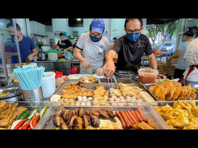 The Truly Malaysian Chinese Hawker Style-Restaurant Foods You Can't Miss When Traveling in Malaysia