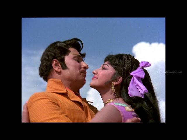 MGR Love Songs | Oruvar Meethu Video Song | Ninaithadhai Mudippavan Movie | MGR | Manjula