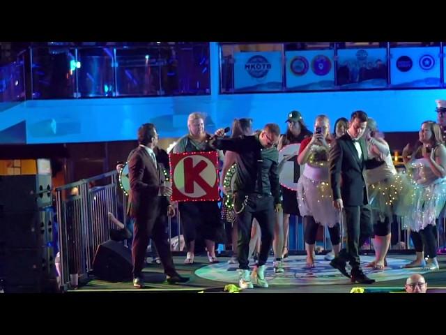 We need a new DJ! And Dirty Dancing (HD) - NKOTB Cruise 2017 - Blockhead Ball