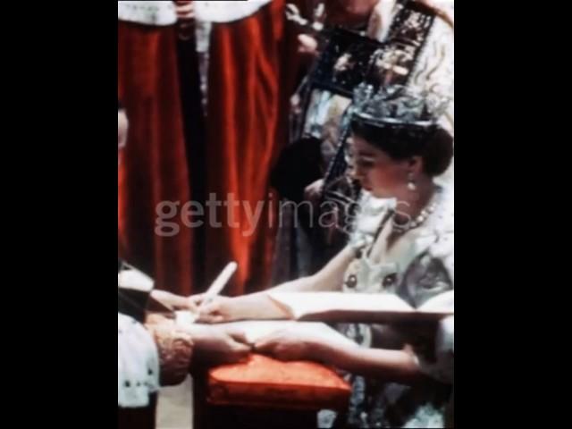 Queen Elizabeth II signs the form of oath at her coronation #royalfamily #queenelizabethii