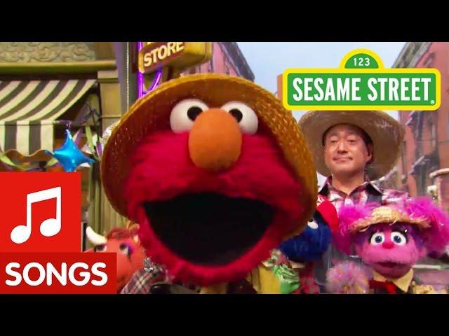 Sesame Street: Elmo Sings Old Macdonald Had a Farm