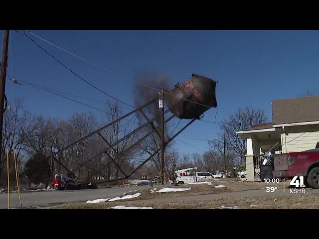 Neighbors react after Independence water tower falls wrong way