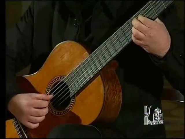 Marco Caiazza plays Julia Florida by A. Barrios-Mangoré