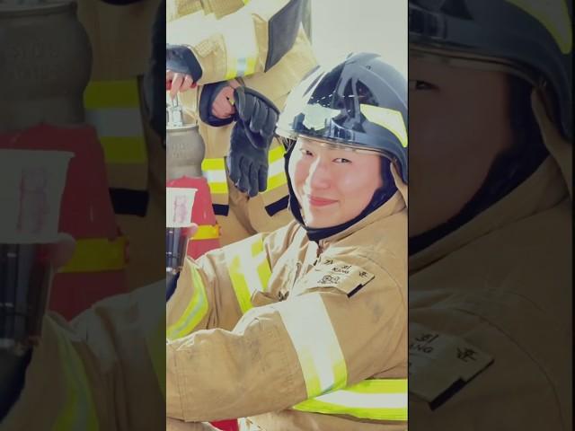 덥고 힘들어도 웃으며 일하는 일류... 위대한 소츠비(맥주아님 콜라임) #전북소방 #위대한개츠비 #소화전 #콜라 #화재 #화재진압