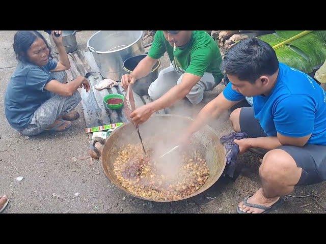 MEMASAK KULINER LEGEND KHAS BATAK BERSAMA KOKI PESTA SENIOR TERBAIK DARI KAMPUNG