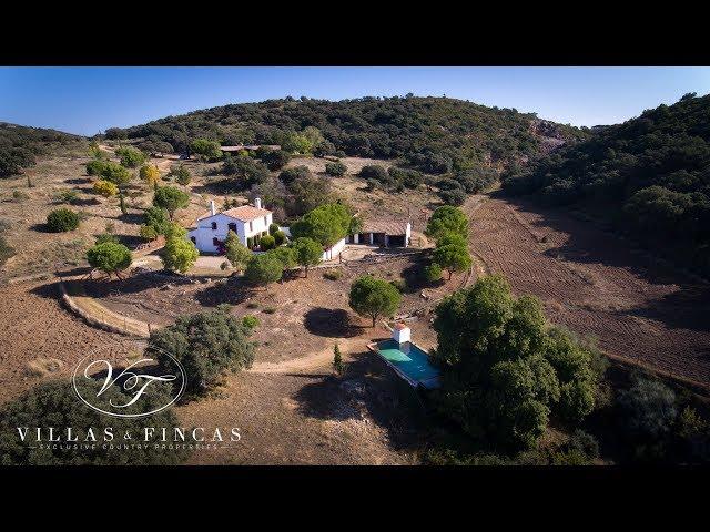 SOLD Authentic 16th century cortijo with quality bungalow