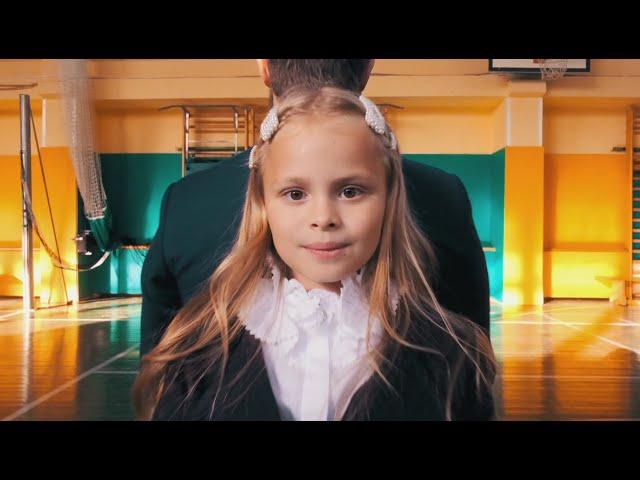 MILANA STAR & Виталий Гогунский - "Здравствуй школа" (официальное видео) 0+