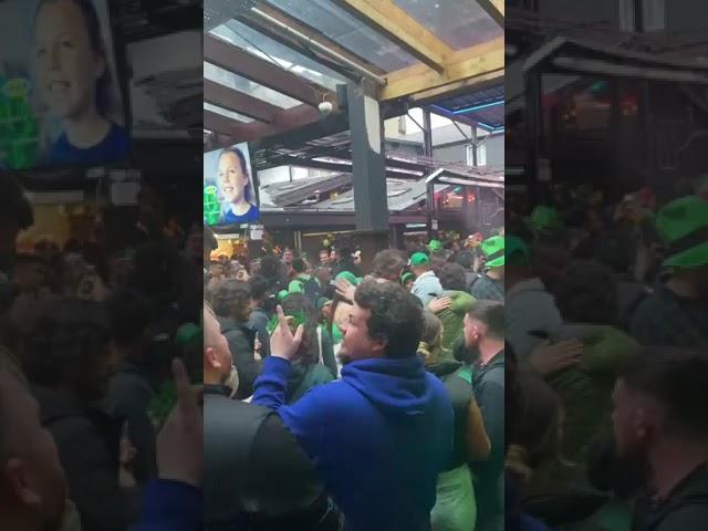 Traditional Irish pub in Dublin, no room even for an apple