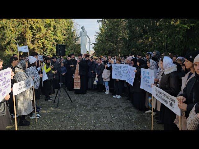 Молитвенное стояние верующих в подержку Митрополита Лонгина 31.10.2024