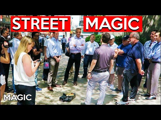 WATCH ME Build a Crowd - STREET MAGIC HOW TO