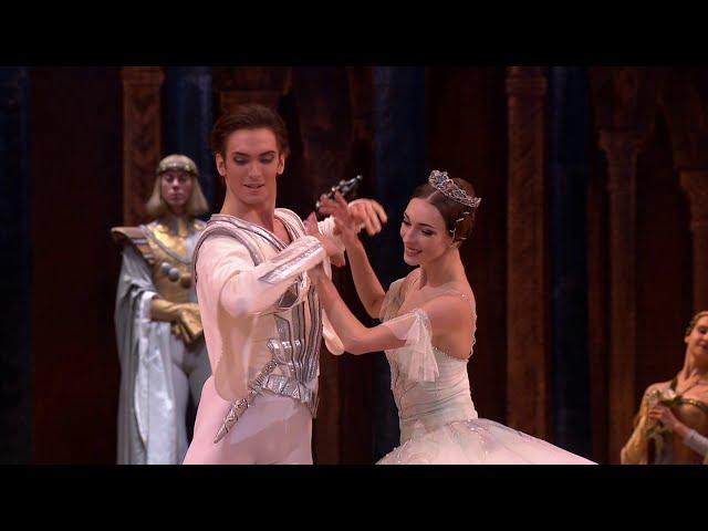 Olga Smirnova, Artemy Belyakov, Igor Tsvirko. "Raymonda". Act 1. Bolshoi theatre, 2019.