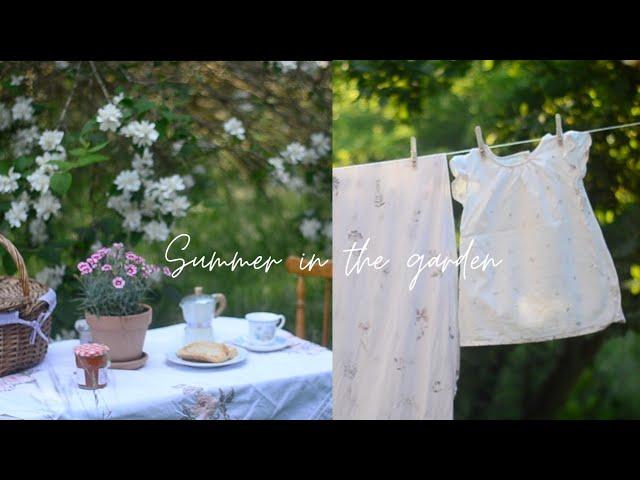 Summer In The Garden Vlog | Lemon Blueberry Loaf Cake