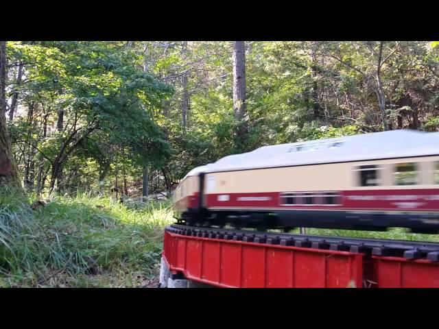 BD BR 103 locomotive Rheingold Märklin 1 gauge running on G gauge layout. vol.1