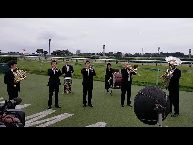 新日本フィルのメンバーがファンファーレを演奏