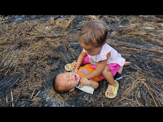 Buy meat to cook a meal with 2 children - Mother 18 - orphan