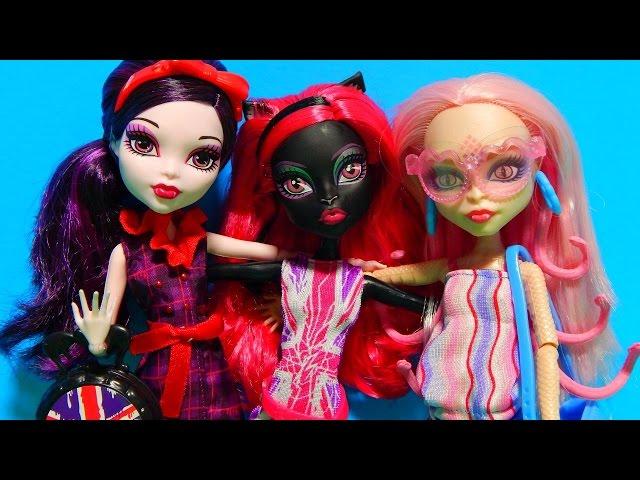 Monster High Ghoulebrities in Londoom British Dolls Elisabat Catty Noir & Viperine