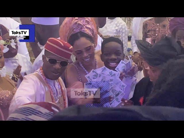 Wizkid and Jada P having fun with rich Bolu | Tiwa Savage, Oba Elegushi, K1, D'Banj at mum's burial