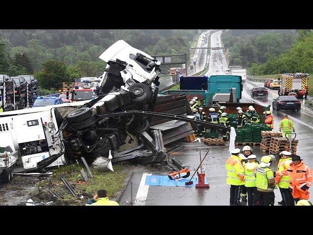 40 Dangerous Truck & Car Driving Fails You Won't Believe Happened! Heavy Equipment Fails Compilation