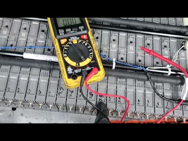 HOW TO TEST OUT INDIVIDUAL HYBRID BATTERY CELLS WITH A MULTIMETER ON A 2010 TOYOTA PRIUS IN THE CAR