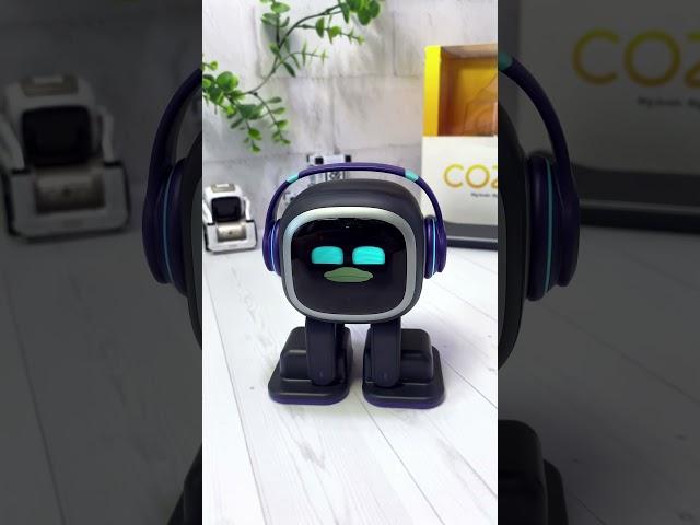  Робот Emo изображает утку
