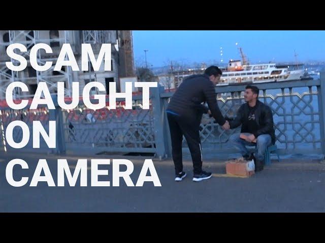 MANIAC in Istanbul - Shoe Shine Scam, Galata Bridge 