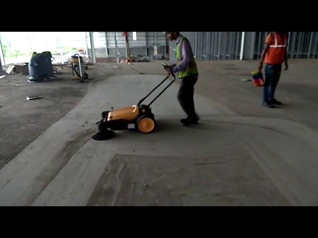 Light Weight and Economical Manual Sweeping Machine - Easy to Operate