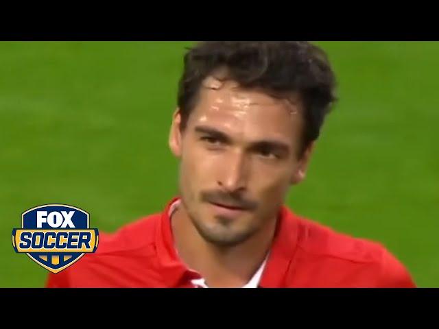 Dortmund fans serenade Mats Hummels with boos | FOX SOCCER