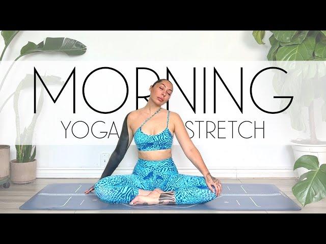 10 Min Beginner Friendly Morning Yoga Stretch - FEEL AMAZING!