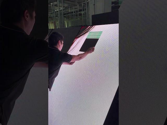 How should such a large LED display be repaired? #ledscreen #leddisplay #outdoorleddisplay #fypシ゚