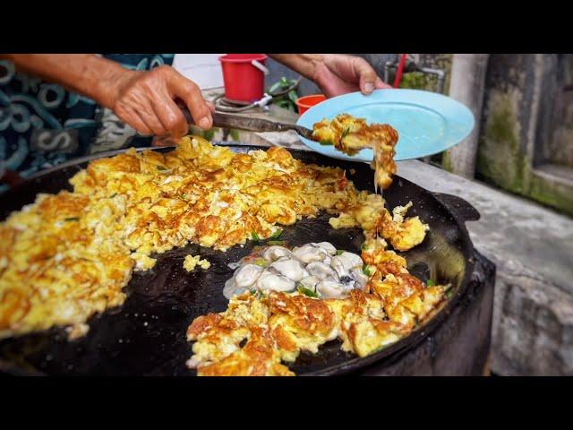 WHERE TO FIND THE BEST OYSTER OMELETTE