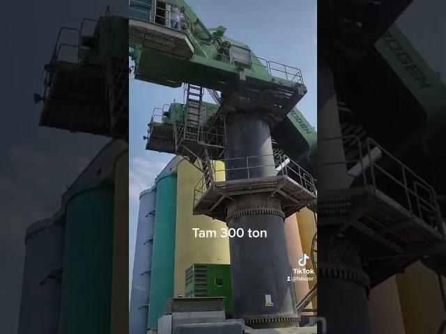 Dünyanın en büyük araçlarından dev kepçe