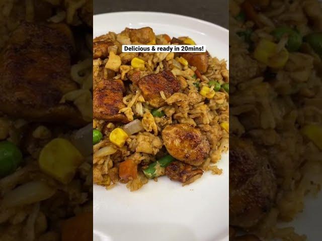 Easy & Healthy Chicken Fried Rice! High Protein Meal #friedrice #healthyrecipes #recipe #healthyfood