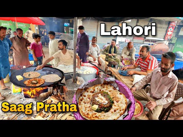 24 HOURS NON STOPPABLE DESI BREAKFAST SAAG PARATHA IN LAHORE | PAKISTANI CHEAPEST STREET FOOD