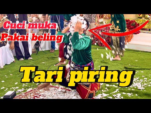 URANG MINANG BARALEK GADANG ADA PERTUJUKAN TARI PIRING DIIRINGI MUSIK TRADISIONAL MINANGKABAU