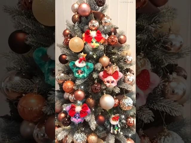 The Furbies has taken up residence in the Christmas tree #christmas #furby  #furbies #furby2023