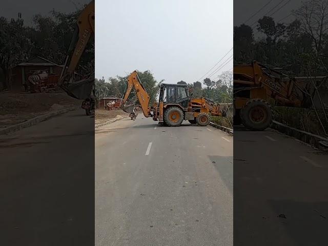 escort machine going to working field
