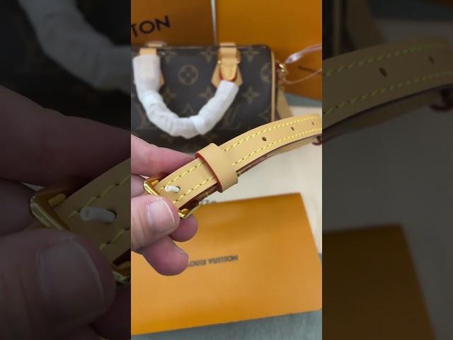 L-ouis Vuitton L-V Pillow Bag
