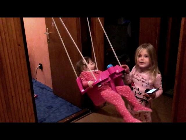 SiSi Xenia  Maya Turning House into Playground