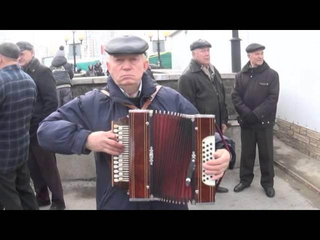 Гармонист Анатолий Иванников город Липецк ноябрь 2015 года. Съемка Владимир Ланских.