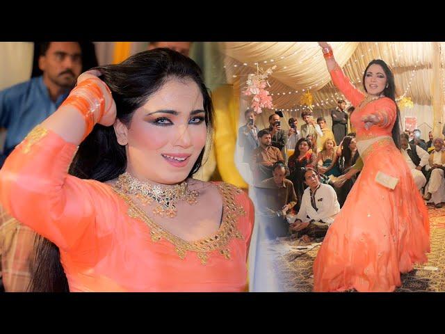 Ankh Se Chalka Ansoo ( Mehak Malik ) | Bollywood Mujra Dance 2022